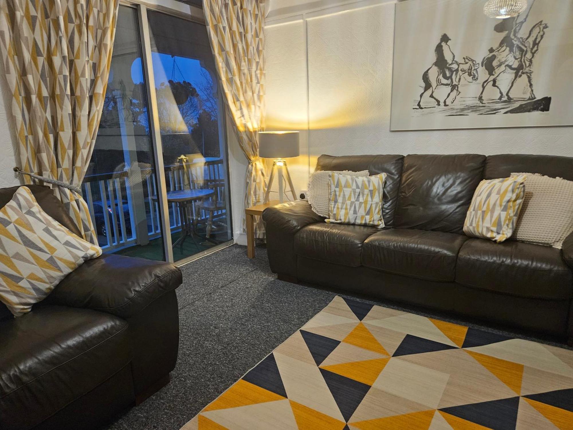 Beach Court Holiday Apartments Скегнесс Экстерьер фото